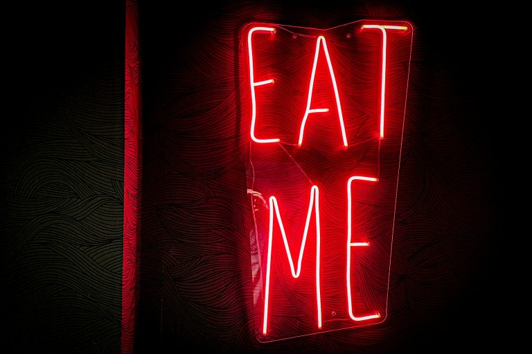 Eat me neon lamp